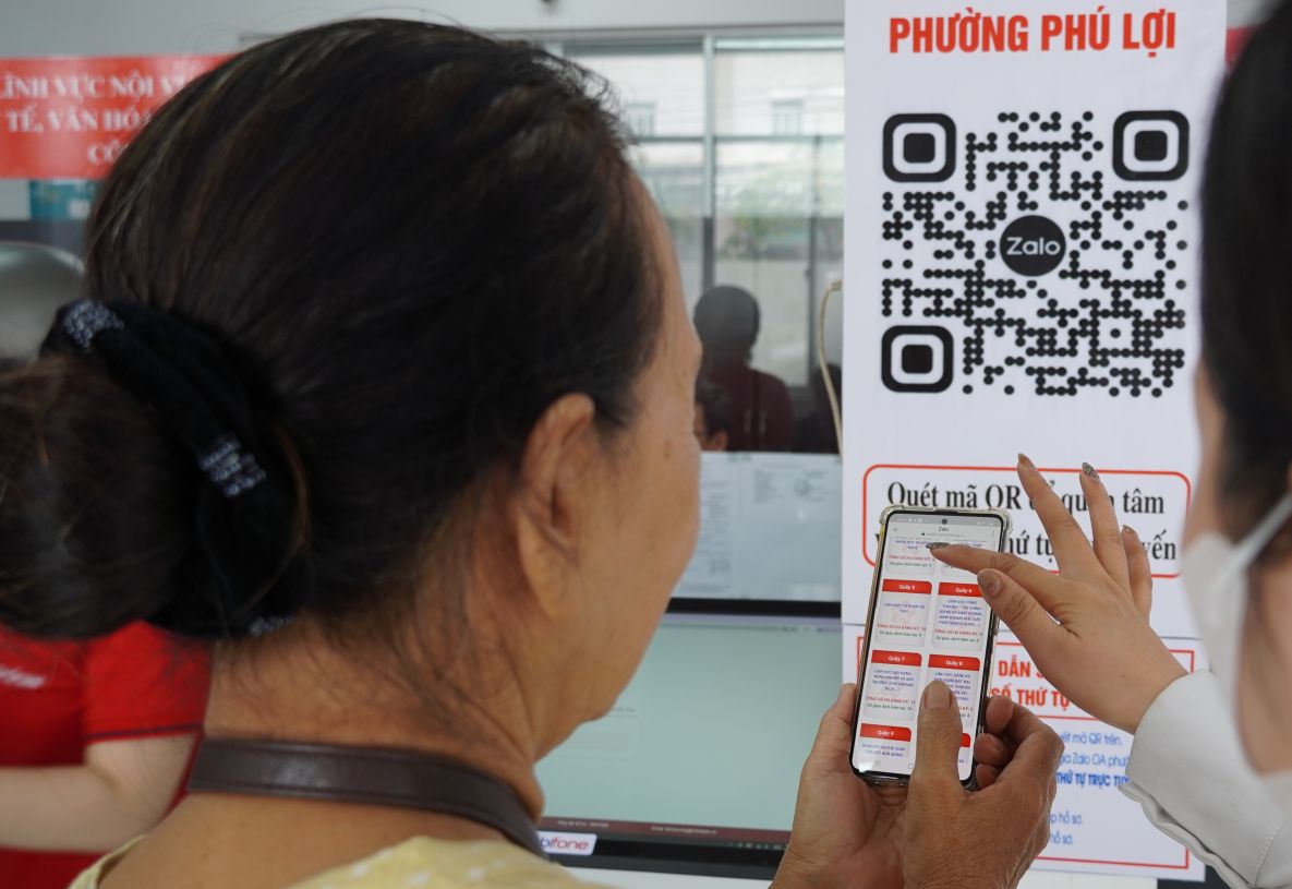 Người dân trải nghiệm dịch vụ công trực tuyến nhanh chóng và thuận tiện